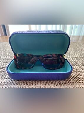 Kurt Geiger London Small Shoreditch Rectangle Rainbow Stripe Sunglasses w/Case